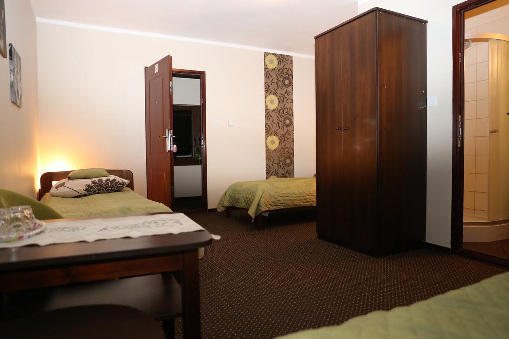 Dwor Na Otulinie Villa Bialowieza Room photo